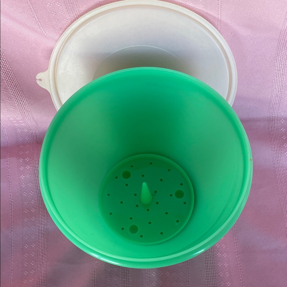 Tupperware Yellow and Green Food Storage Set - Picture 8 of 11